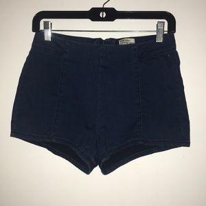 High waited blue shorts